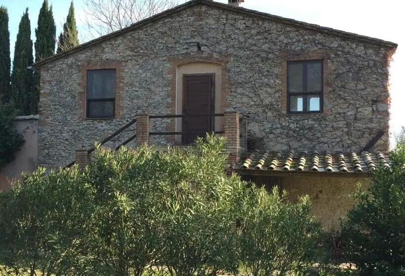 Huoneisto 3 Makuuhuonetta, Agriturismo Podere Conte Ràcani