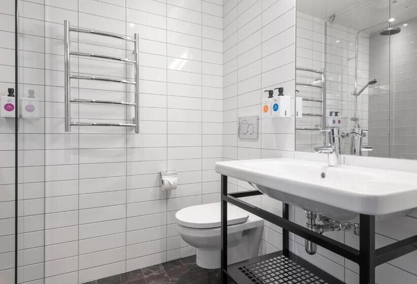 Номер Стандарт, Quality Hotel The Box