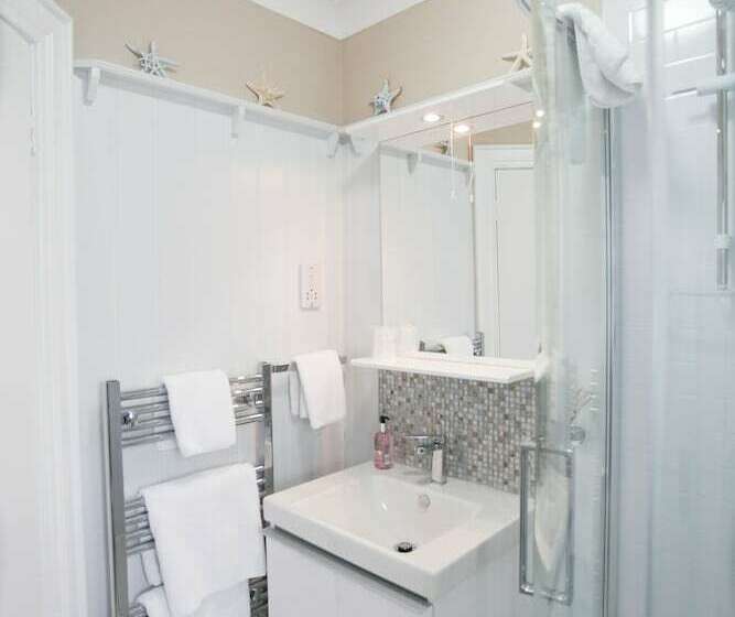 标准间, Anvershiel House