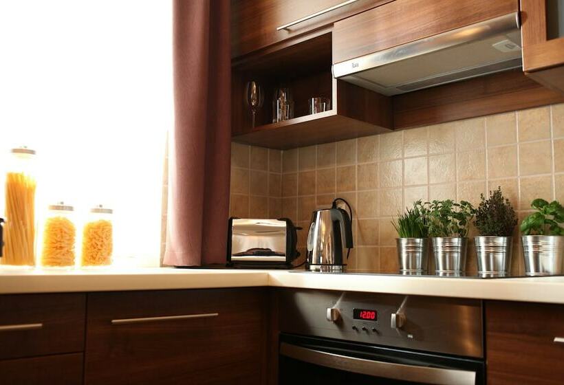 דירת חדר, Birdland Villapark