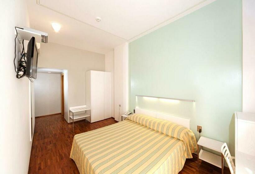 Номер Стандарт, Kyrie Isole Tremiti