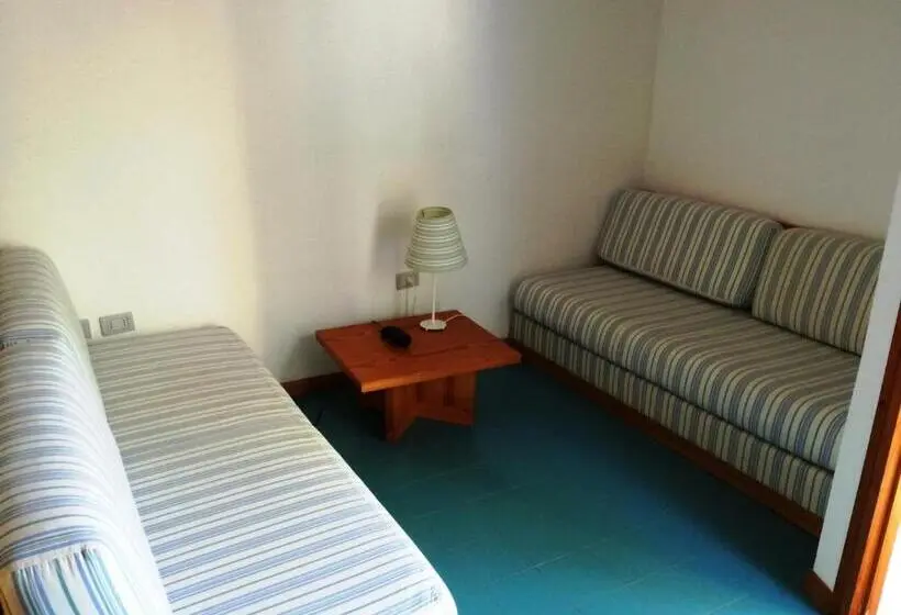 スタンダード４人部屋, Kyrie Isole Tremiti
