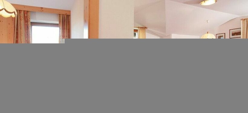 Семейный Номер, Oberwirt Weisses Kreuz