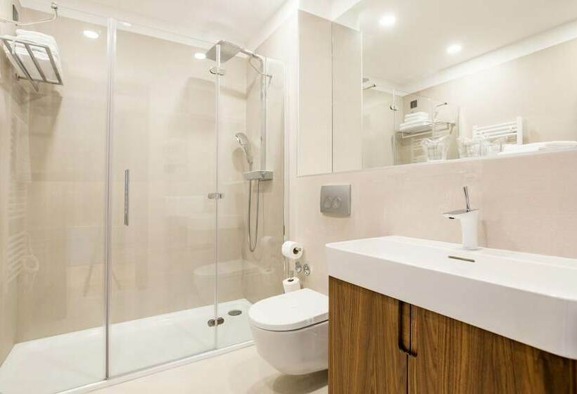 Номер Стандарт, Sia Split