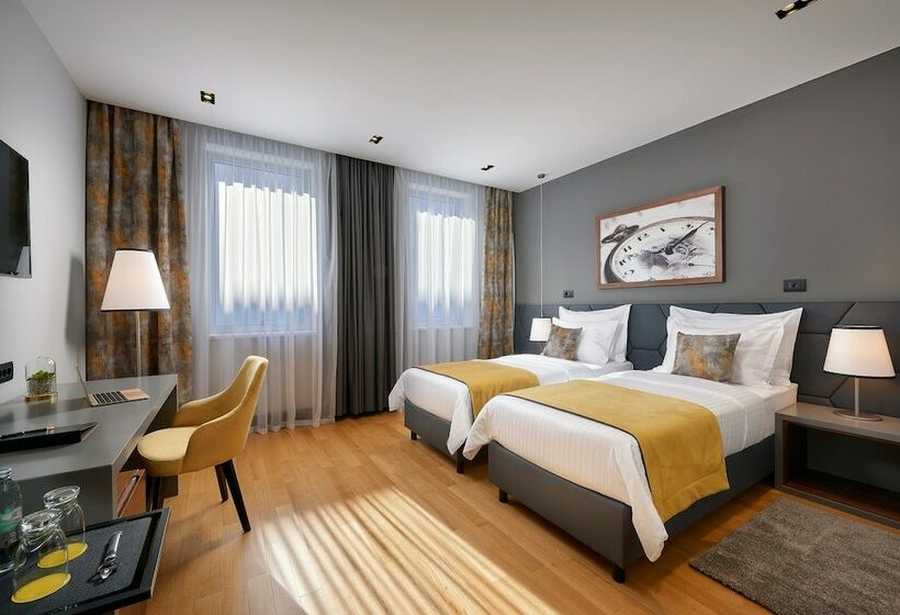 Номер Стандарт, Sia Split