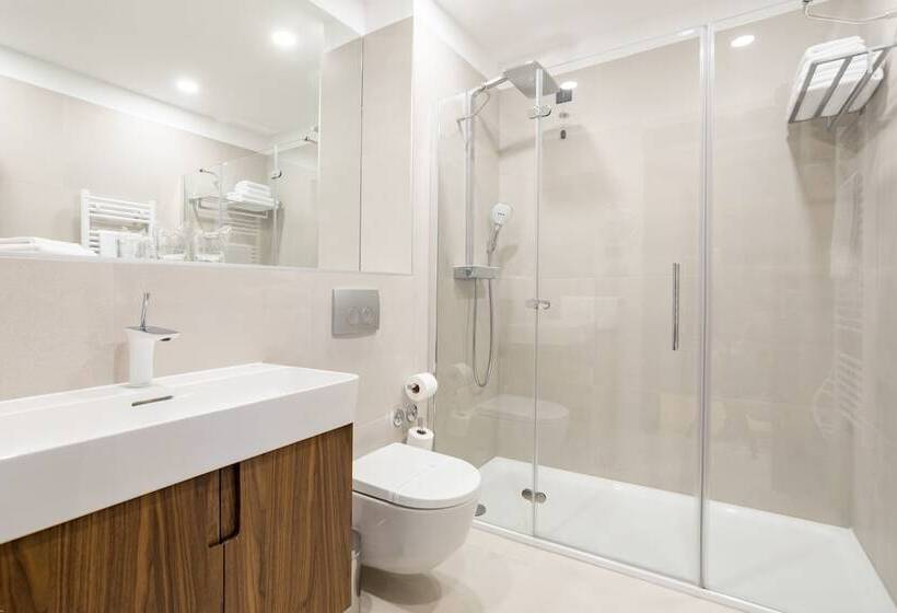 Номер Стандарт, Sia Split