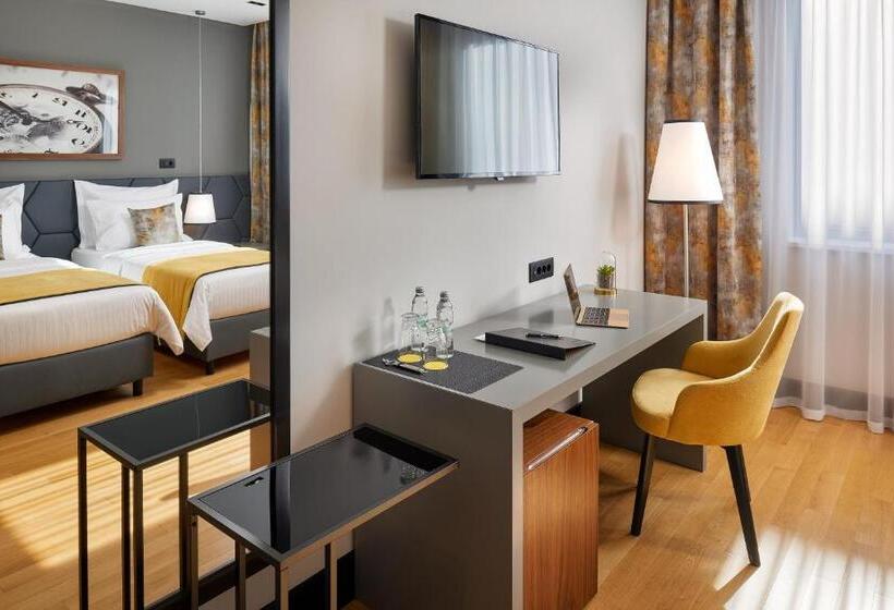 Номер Стандарт, Sia Split