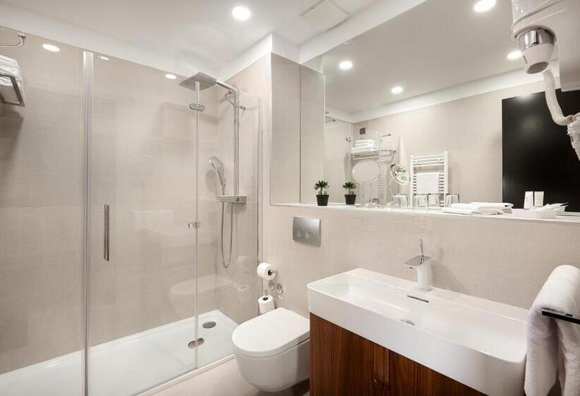 Номер Стандарт, Sia Split