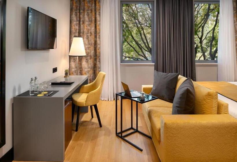 Номер Стандарт Индивидуальный, Sia Split