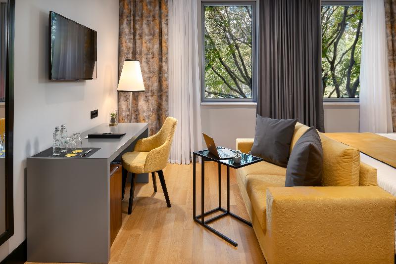 Номер Стандарт, Sia Split