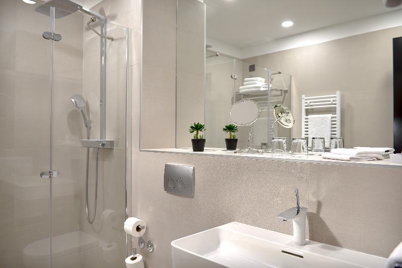 Номер Стандарт, Sia Split