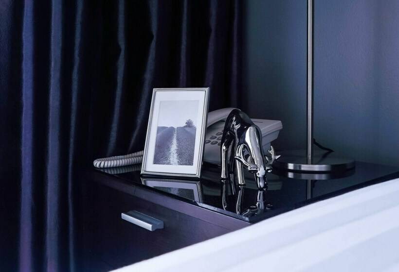 استودیوی سوپریور, Ploen Place Residence