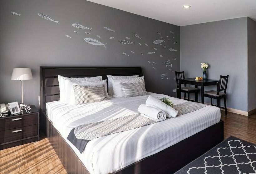 استودیوی سوپریور, Ploen Place Residence