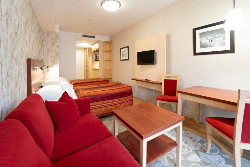 استودیوی سوپریور, Ploen Place Residence