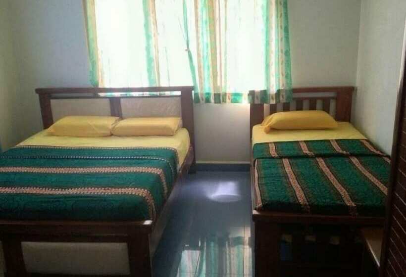 غرفة قياسية ثلاثية, Sri Cemerlang Lodge