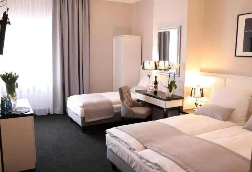Superior Kolmen Hengen Huone, Villa Casino