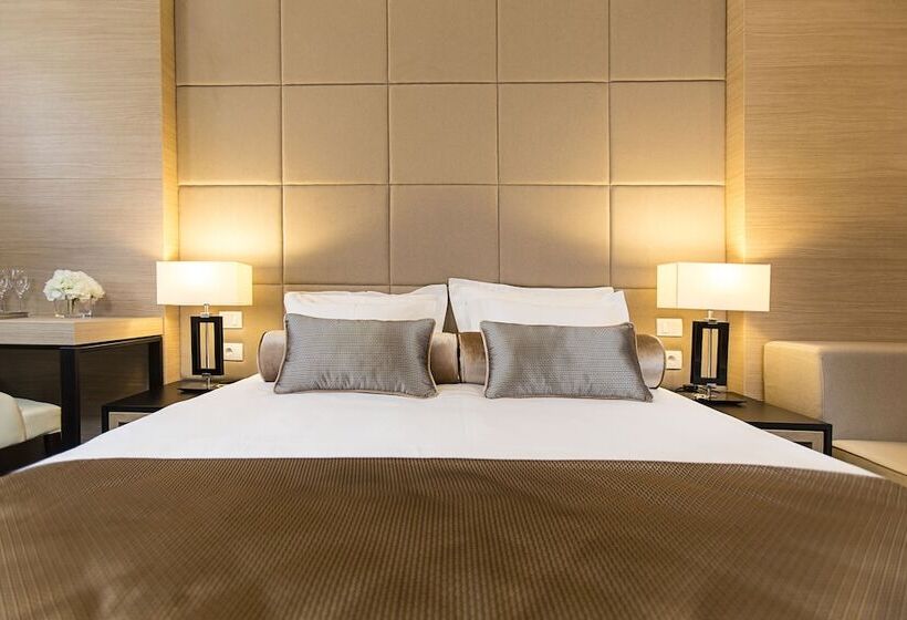سوییت اجرایی, Dominic Smart & Luxury Suites  Republic Square