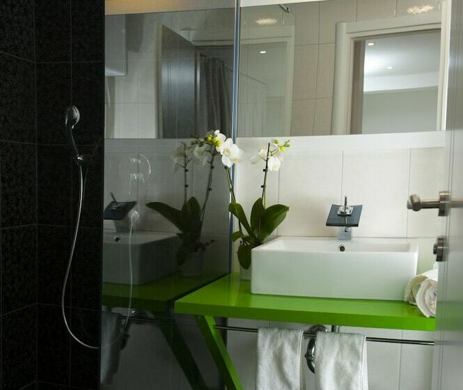 舒适型房间, Palace Tartaglia