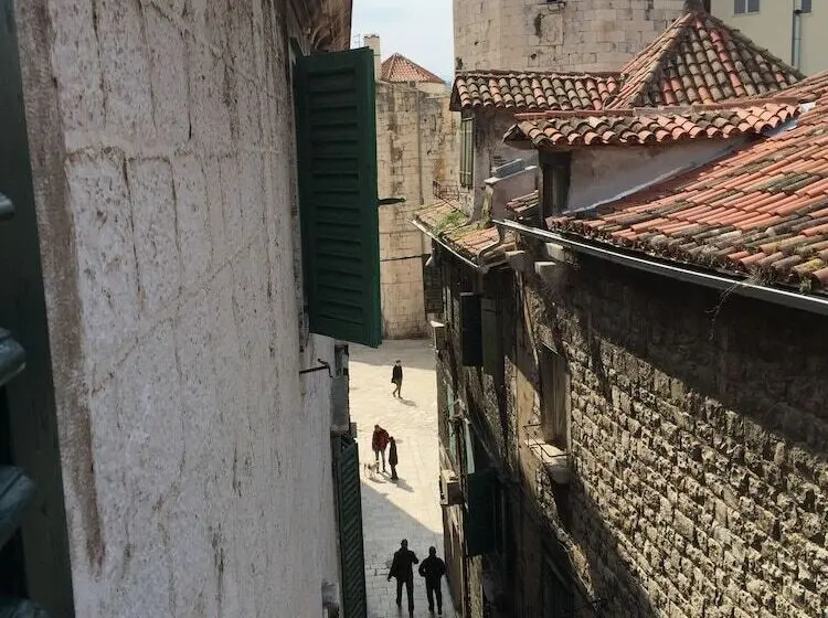 اتاق استاندارد, Palace Tartaglia