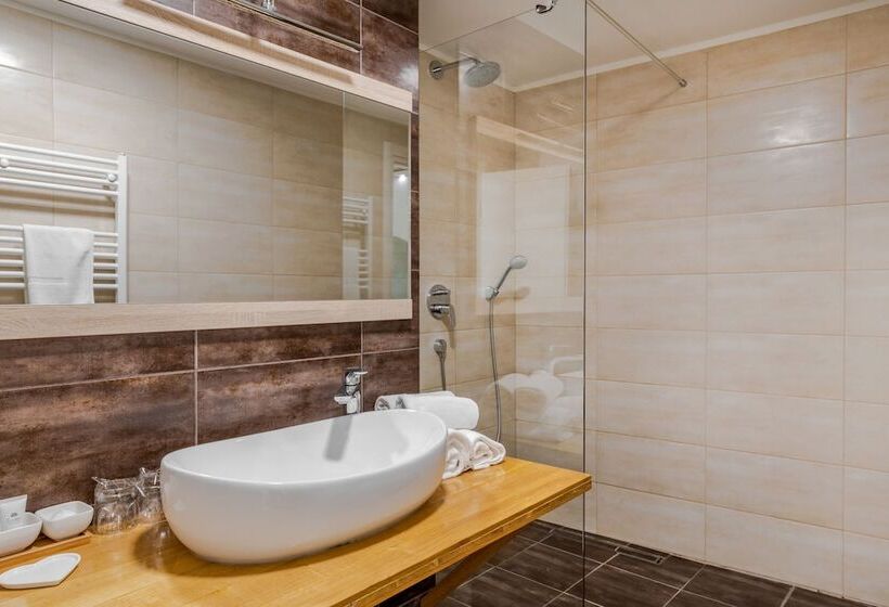 豪华房间, Palace Tartaglia