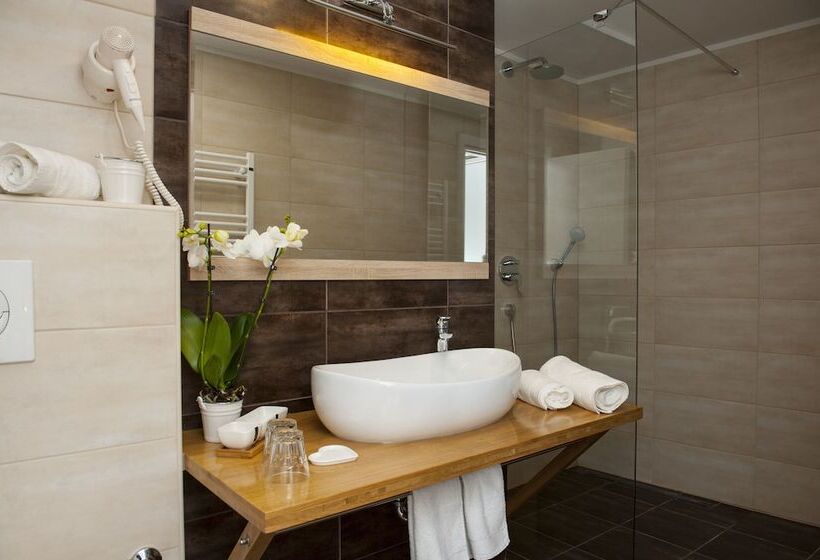 豪华房间, Palace Tartaglia