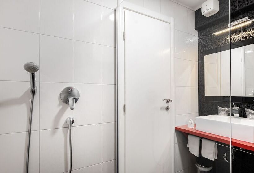 舒适型房间, Palace Tartaglia