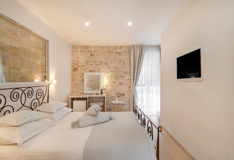 标准间, Palace Tartaglia