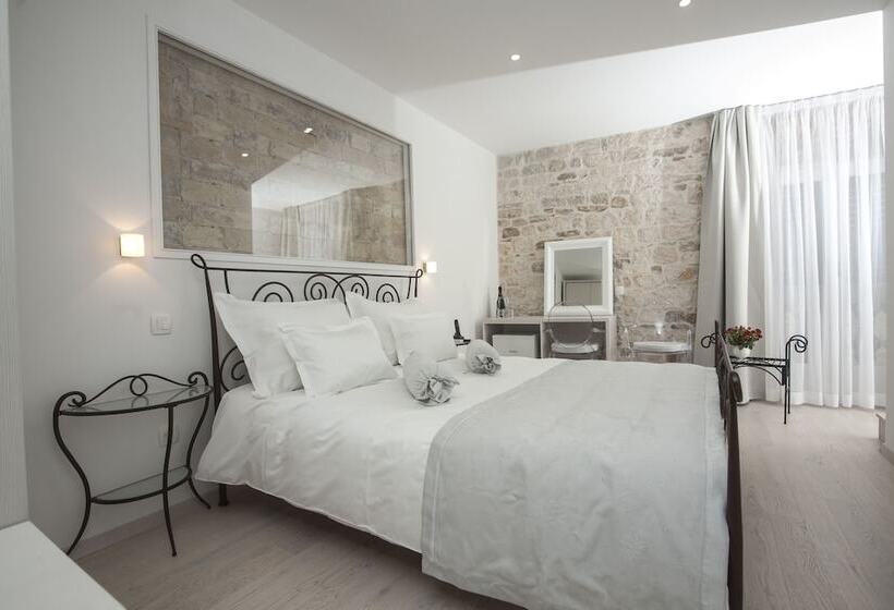 标准间, Palace Tartaglia