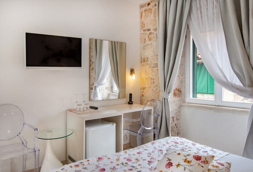 豪华房间, Palace Tartaglia