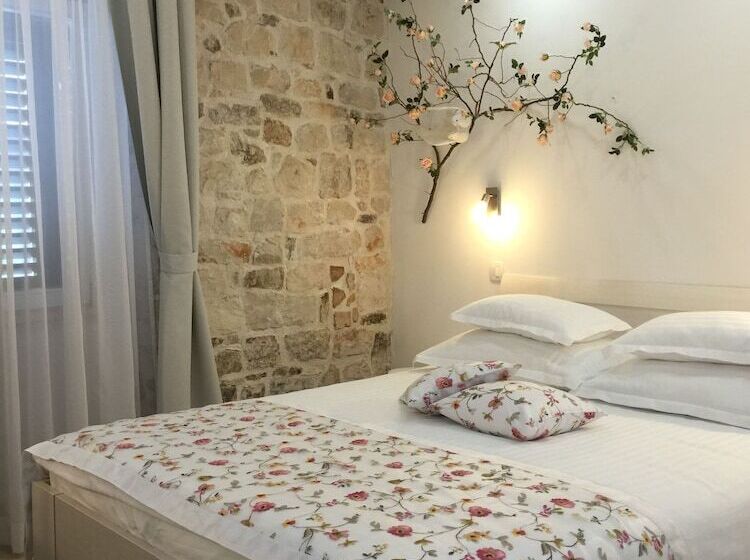 豪华房间, Palace Tartaglia