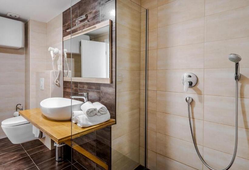 Quarto Comfort, Palace Tartaglia