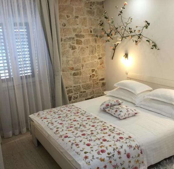Quarto Comfort, Palace Tartaglia