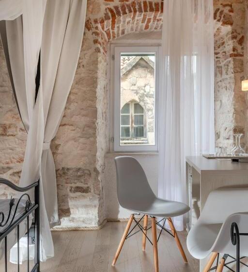 豪华房间, Palace Tartaglia