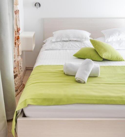 标准间, Palace Tartaglia