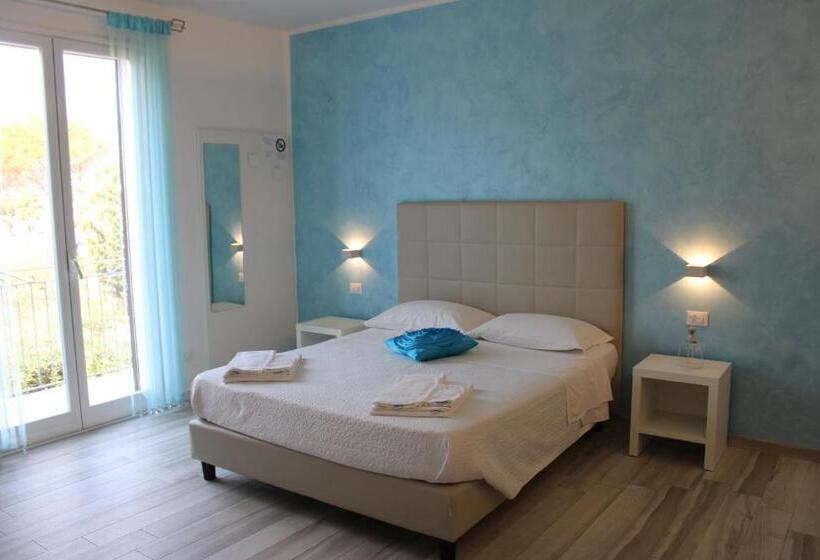 Camera Tripla Deluxe, B&b Selene