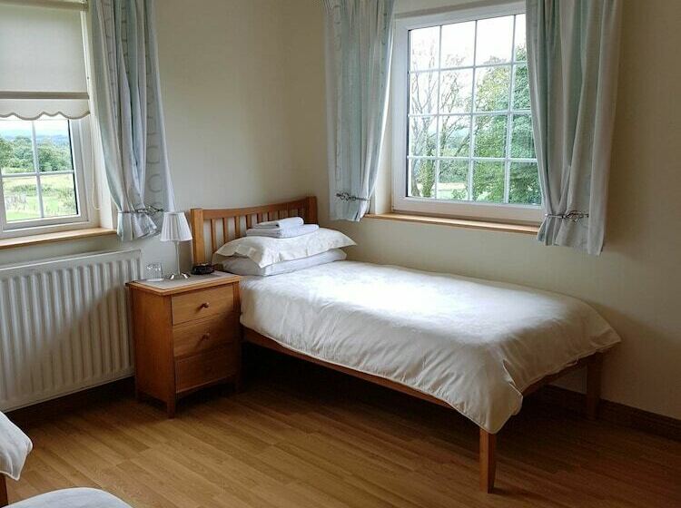 豪华三人间, Kilcreeny Lodge