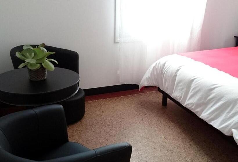 Номер Стандарт Совместная Ванная, Le Clos Chez Michel