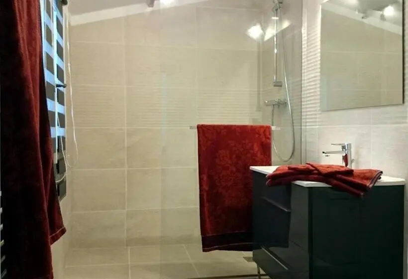 اتاق استاندارد با چشم‌انداز باغ, Le Clos Chez Michel