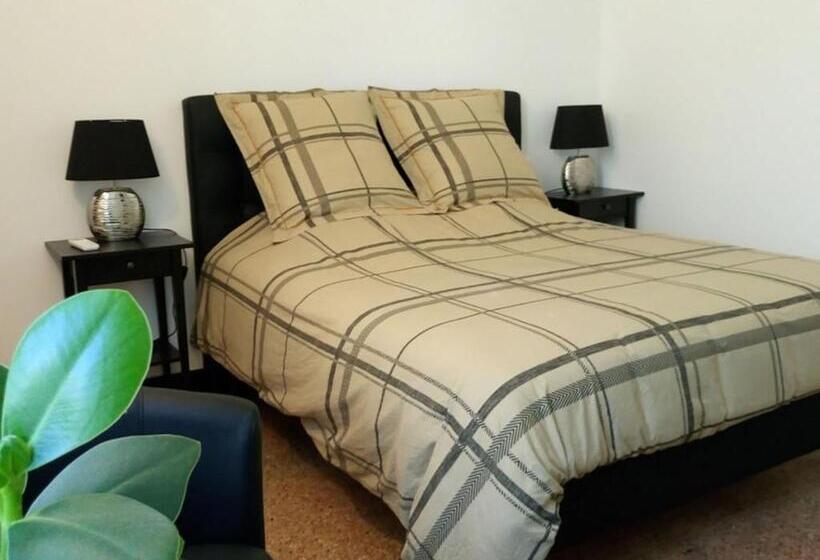 Номер Стандарт Вид на Сад, Le Clos Chez Michel