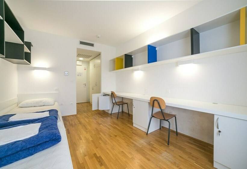 Quarto Superior, Rooms Dr. Franjo Tuđman Hostel