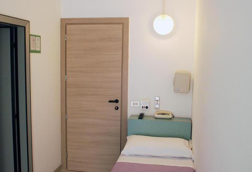 バルコニー付きシングルスタンダードルーム, Caravelle