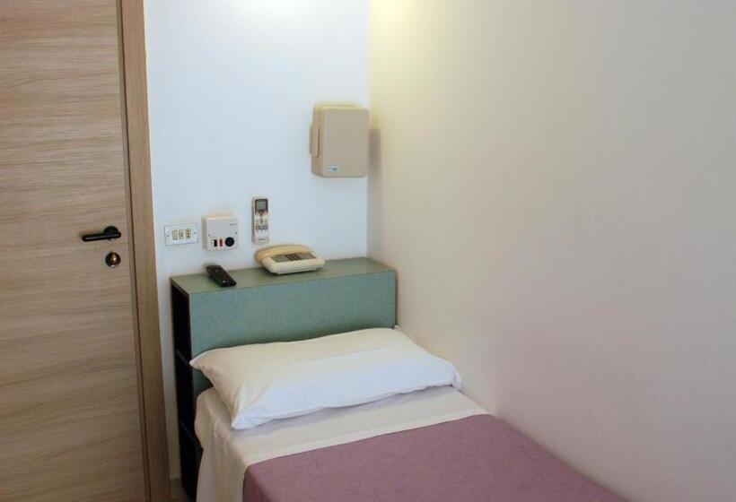 バルコニー付きシングルスタンダードルーム, Caravelle