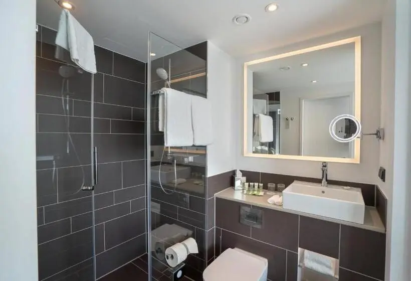 キングサイズベッドのスタンダードルーム, Courtyard By Marriott Wolfsburg