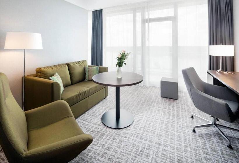 Люкс с Балконом, Courtyard By Marriott Wolfsburg