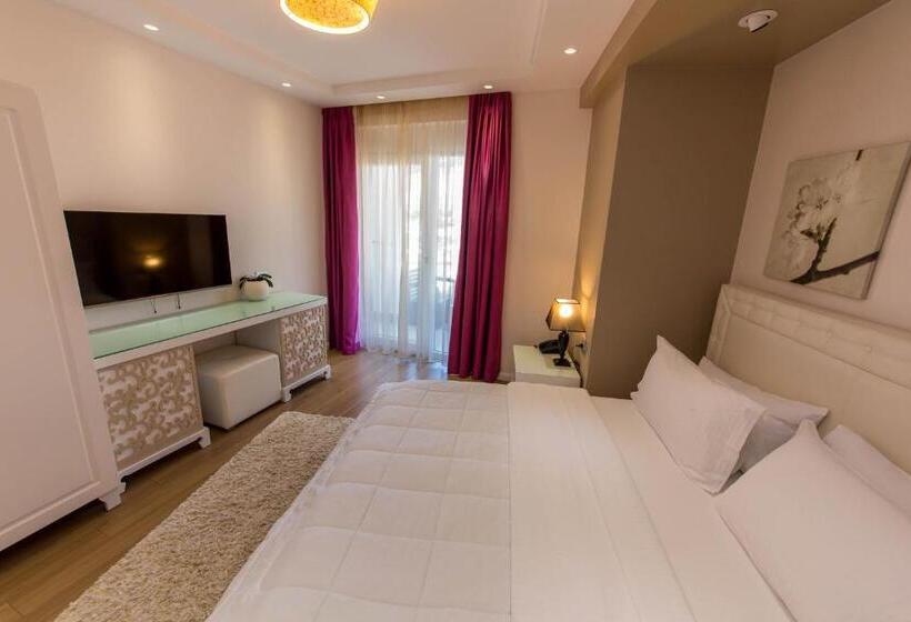 غرفة قياسية إطلالة جانبية علي البحر, Demi