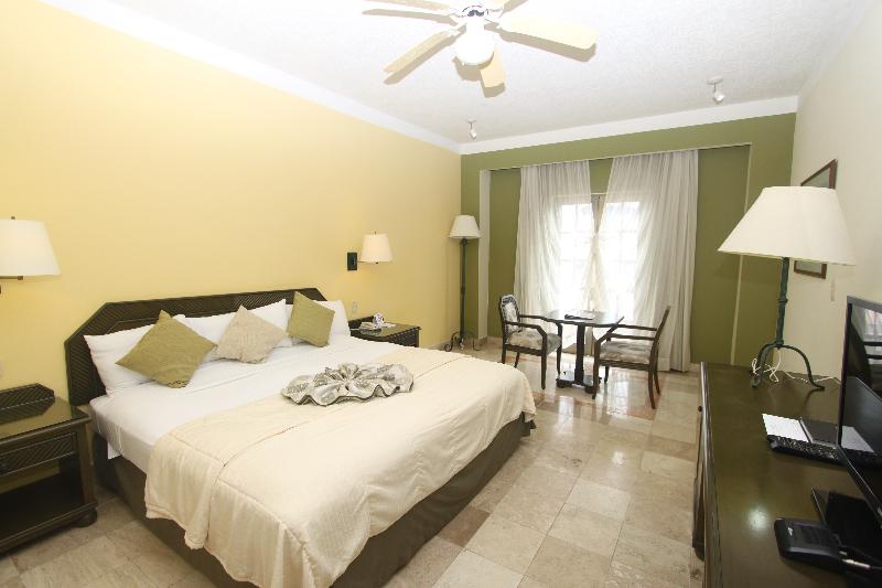 带大床的标准间, Hampton Inn Vincennes