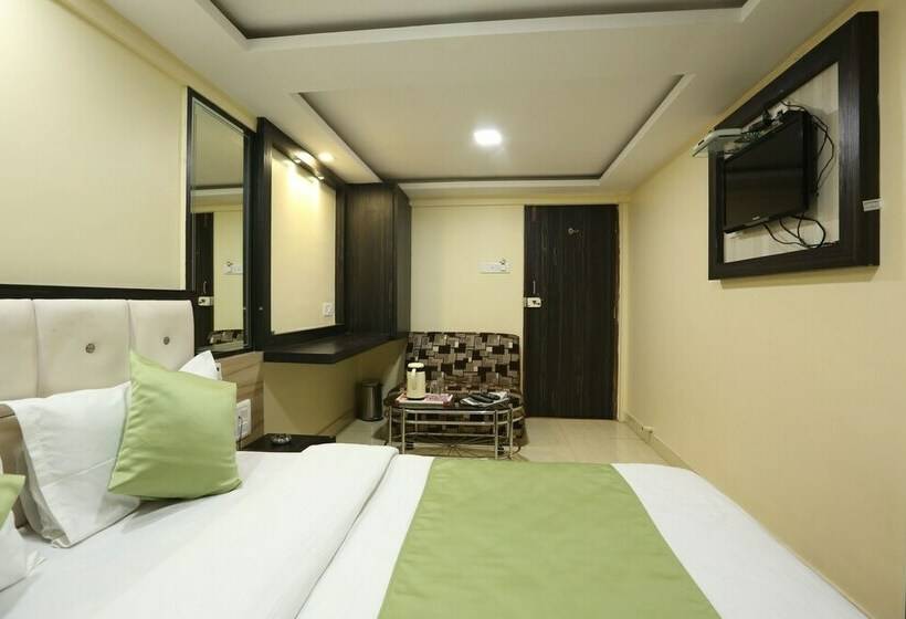 Номер Deluxe, Happyland