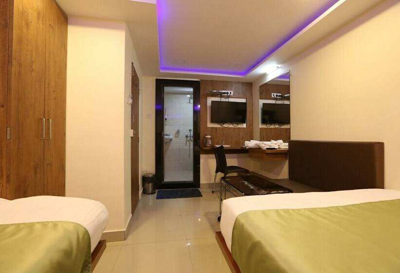 Номер Стандарт Трехместный, Happyland