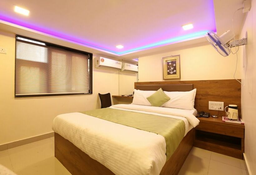 غرفة قياسية, Happyland