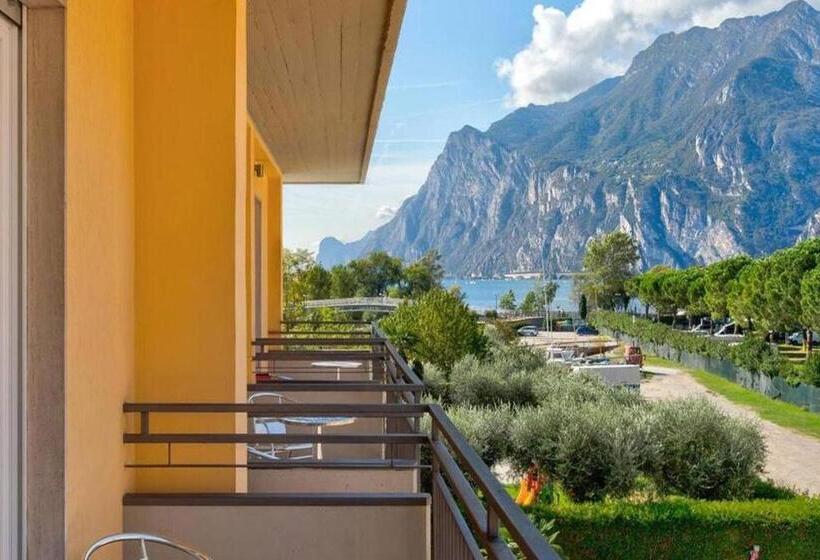 חדר סטנדרט עם מרפסת, Roma